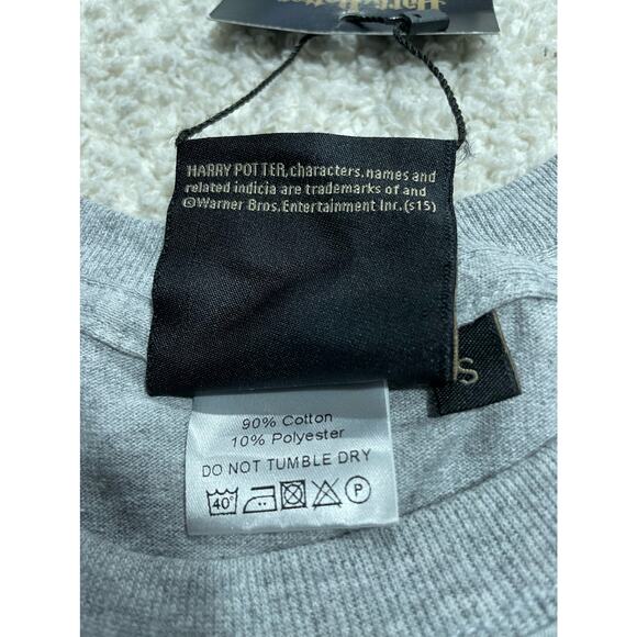 NWT Harry Potter Store Men's Size Small Distressed Gryffindor Crest T-Shirt Gray - Picture 7 of 7